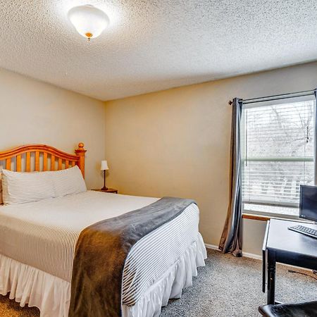 דירות Manitou Springs Escape With Aandc And Private Deck! מראה חיצוני תמונה